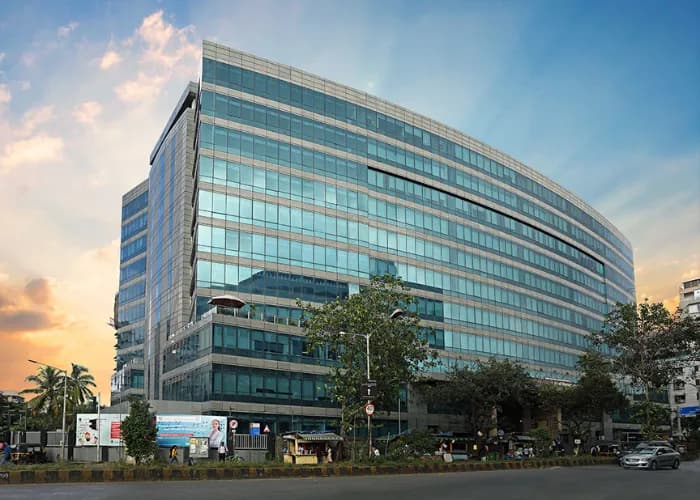 Stay Near NMIMS
